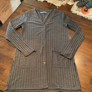 Maurice’s Tunic Length Grey Cardigan Sweater with Pockets and Split Sides, L